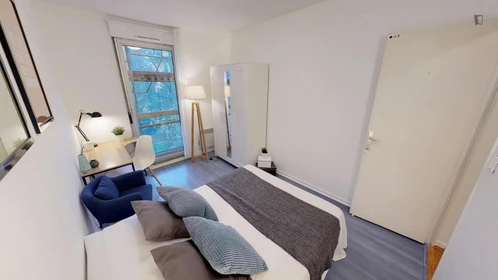 Quarto privado em Rue du Bourbonnais, imagem 2 de 15