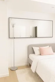 Private room at Theresienstraße, Maxvorstadt, image 2 of 9