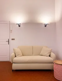 Entire apartment at Rue du Jésus 6, image 11 of 21
