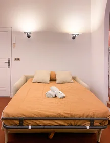 Entire apartment at Rue du Jésus 6, image 12 of 21