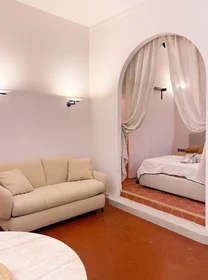 Entire apartment at Rue du Jésus 6, image 14 of 21