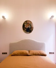 Entire apartment at Rue du Jésus 6, image 4 of 21
