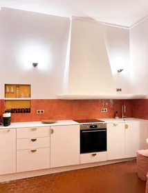 Entire apartment at Rue du Jésus 6, image 7 of 21
