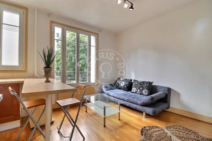 Logement entier à Passage Legrand, image 1 de 15