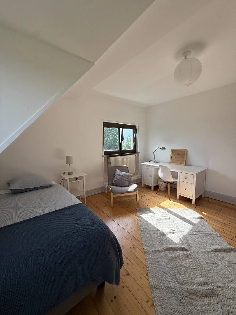 Budget-friendly student room close to campus in 