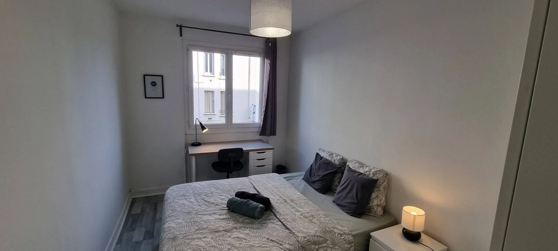 Chambre d'étudiant confortable et spacieuse dans 