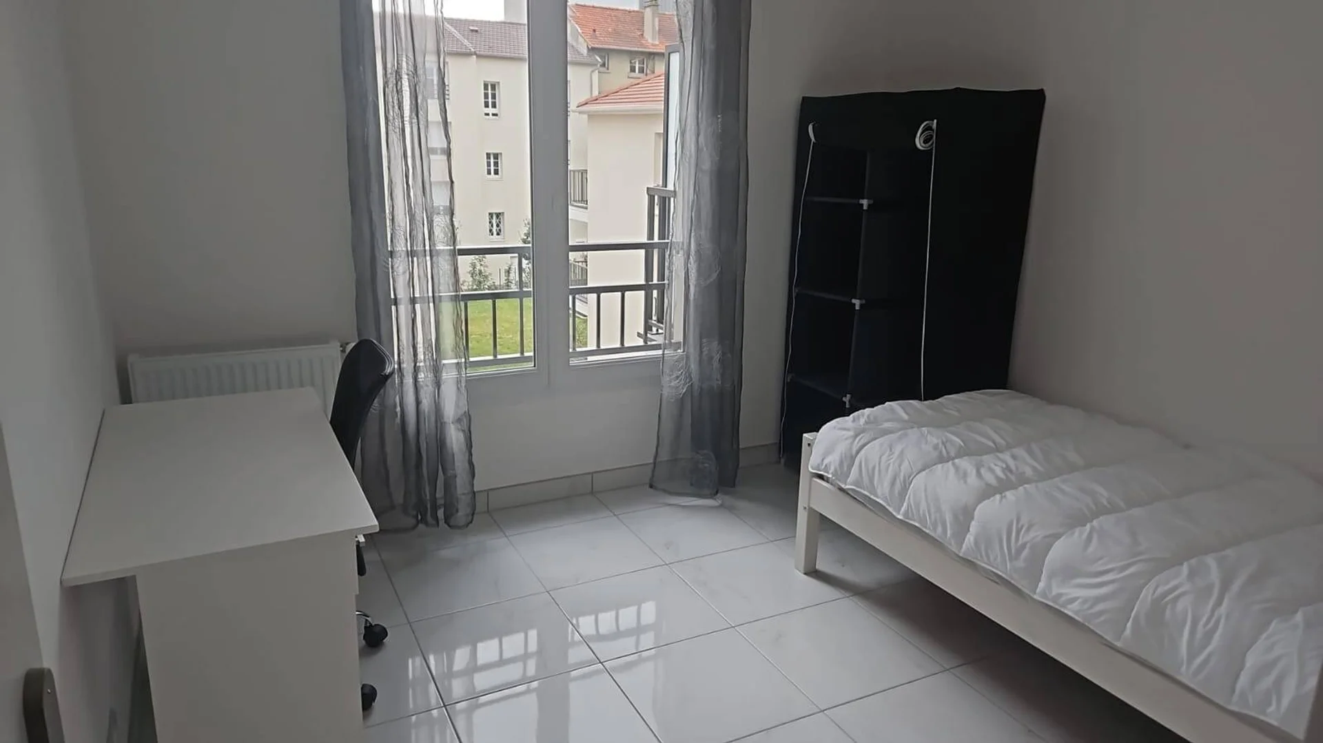Studentenfreundliches Zimmer in  mit modernen Annehmlichkeiten
