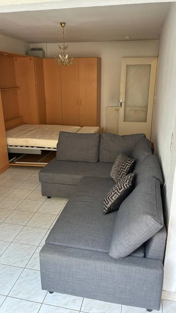Economical student room with convenient location in 