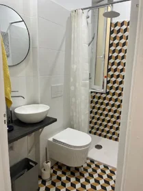 Private room at R. António Pedro, image 13 of 16