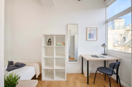 Stanza privata in Av. de Berna 35, 1050-181 Lisboa, Portugal, immagine 1 di 20