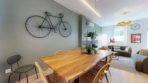 Chambre privée à 47 Cr du Médoc, 33300 Bordeaux, France, image 13 de 27