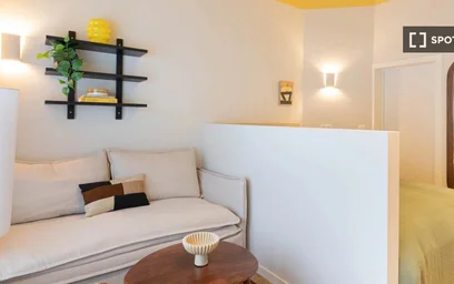 Studio at Rue Général Fivé, image 4 of 12