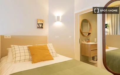 Studio at Rue Général Fivé, image 10 of 12