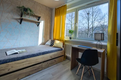 Chambre privée à Marii Dąbrowskiej , image 1 de 6