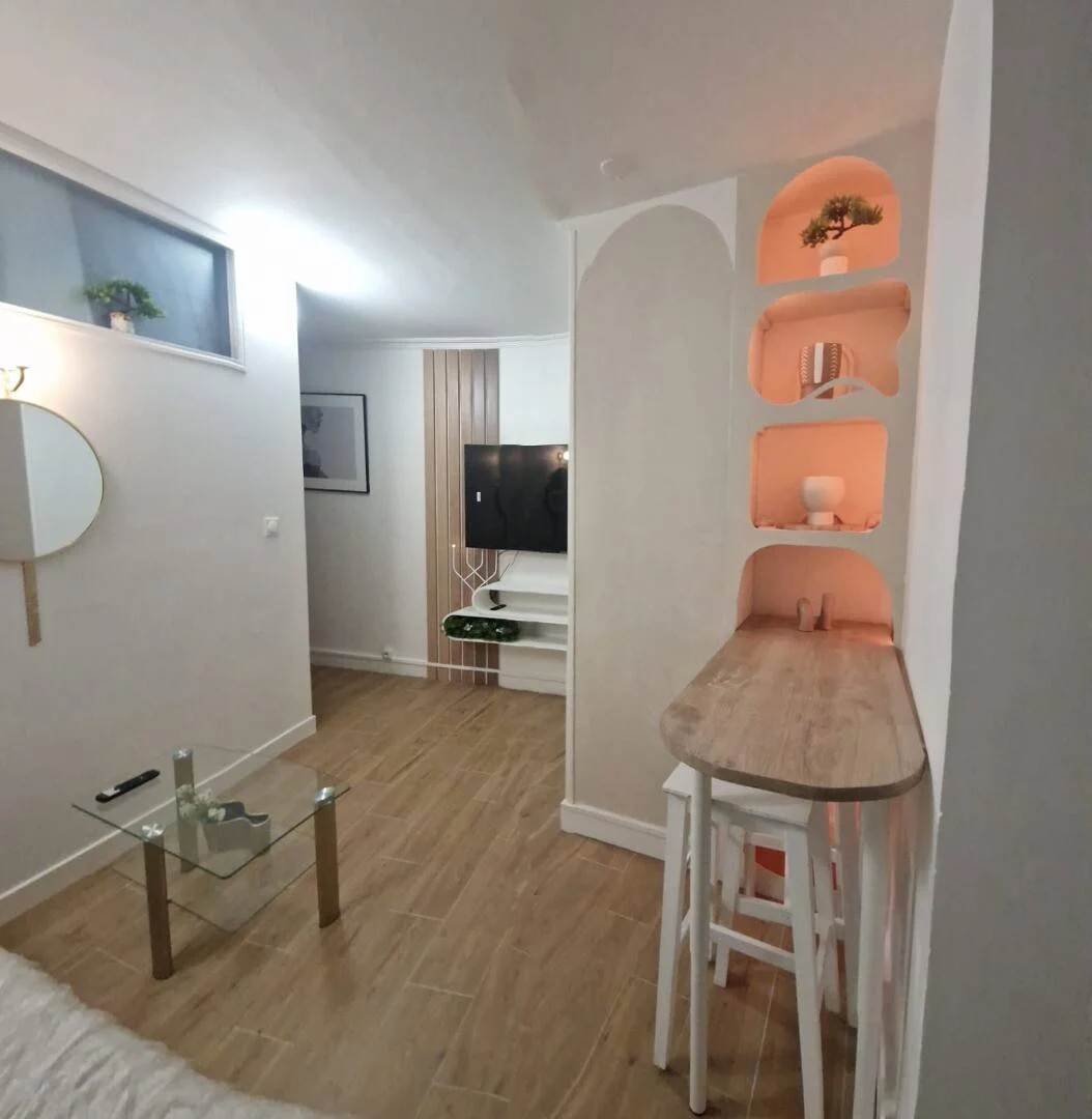 Funktionelles Studentenzimmer perfekt zum Studieren in 