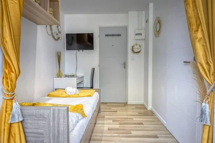 Quarto privado em Saint-martin-d'hères, 38400, imagem 1 de 10