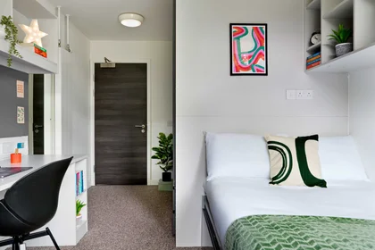 Private room at Clifton & Stewart House 1 Clifton Place Glasgow G3 7DL, image 1 of 22