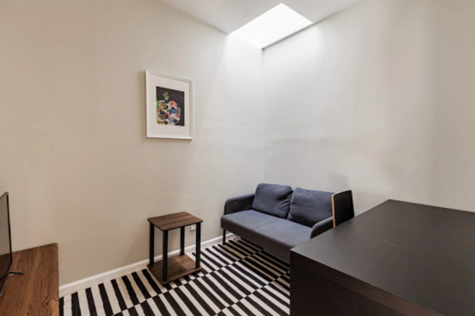 Comfortable and spacious student room in 