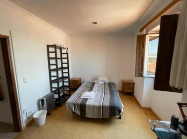 Private room at R. Ilha 16, 3000-214 Coimbra, Portugal, image 1 of 9