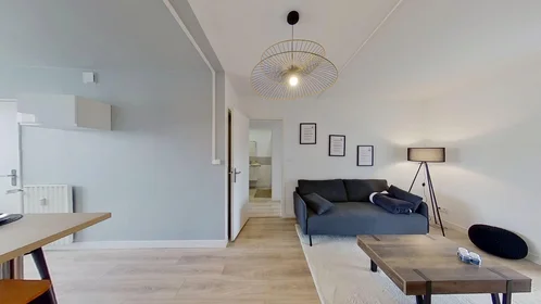 Habitación privada en 8 Avenue Rubillard, imagen 3 de 34