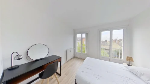 Habitación privada en 8 Avenue Rubillard, imagen 9 de 34