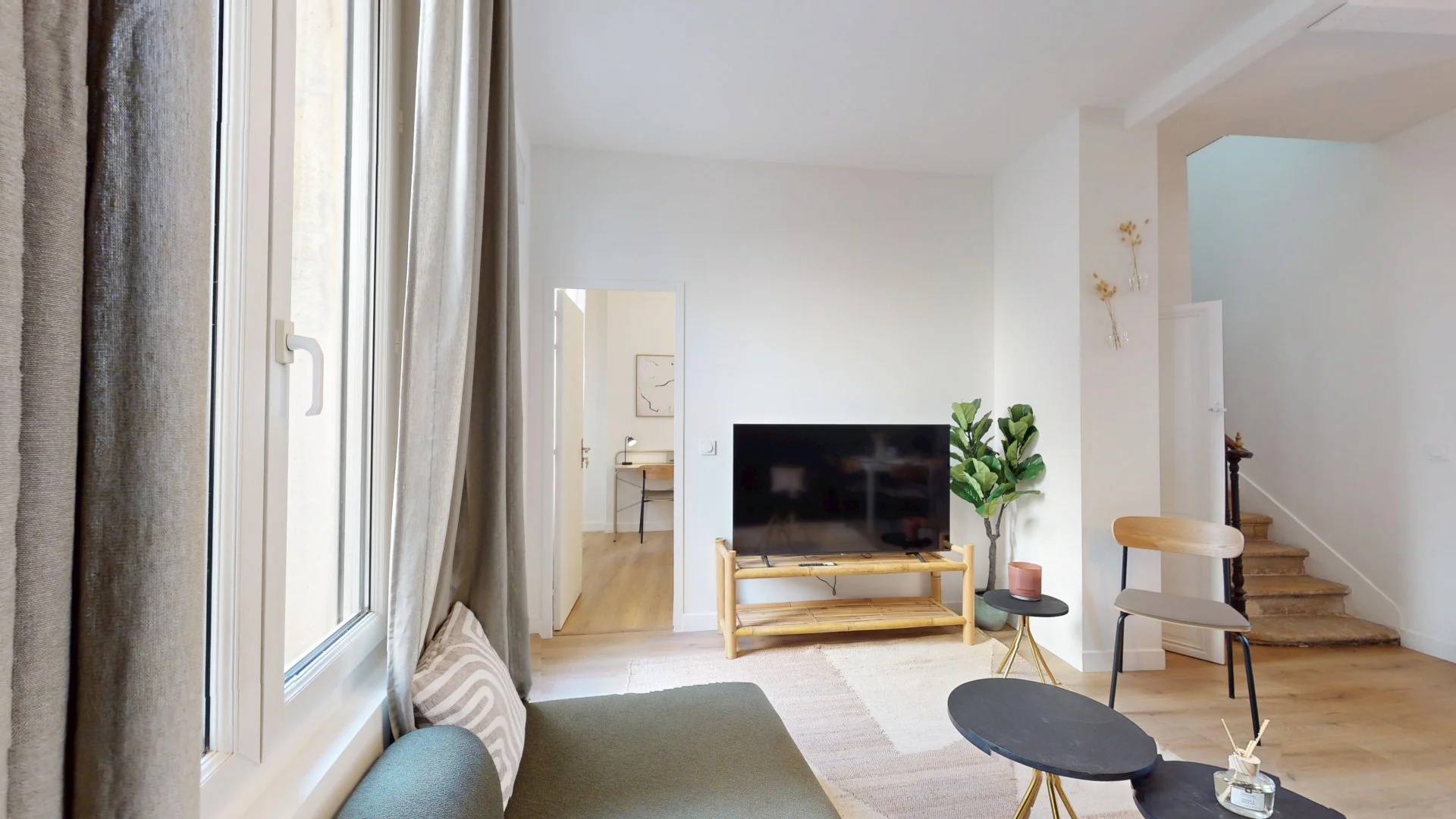 Funktionelles Studentenzimmer perfekt zum Studieren in 