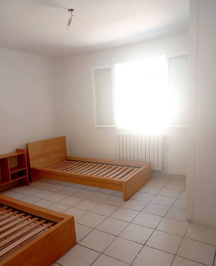 Chambre d'étudiant confortable et spacieuse dans 