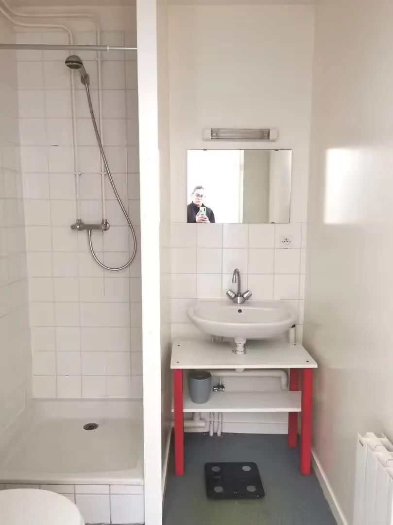 Camera per studenti in  con servizi moderni