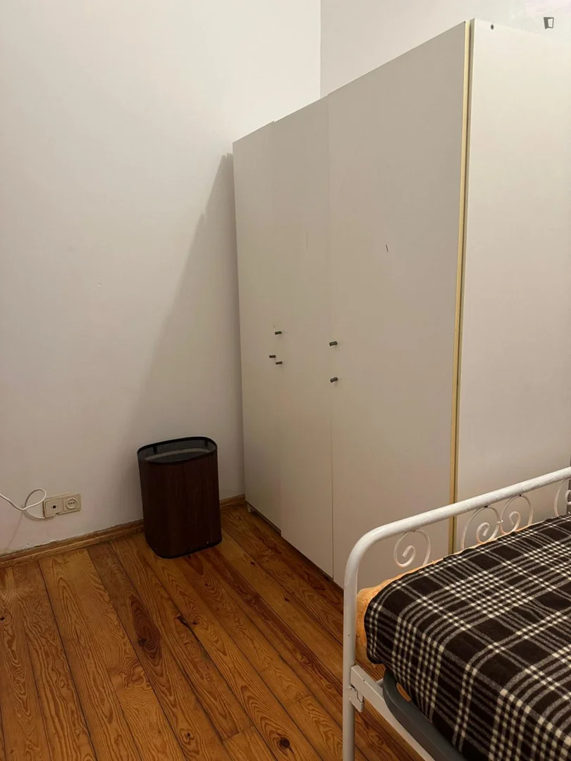 Cozy room for students available in 