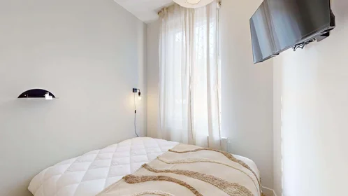 Stanza privata in 53 Rue de la Réole, 33800 Bordeaux, France, immagine 5 di 18