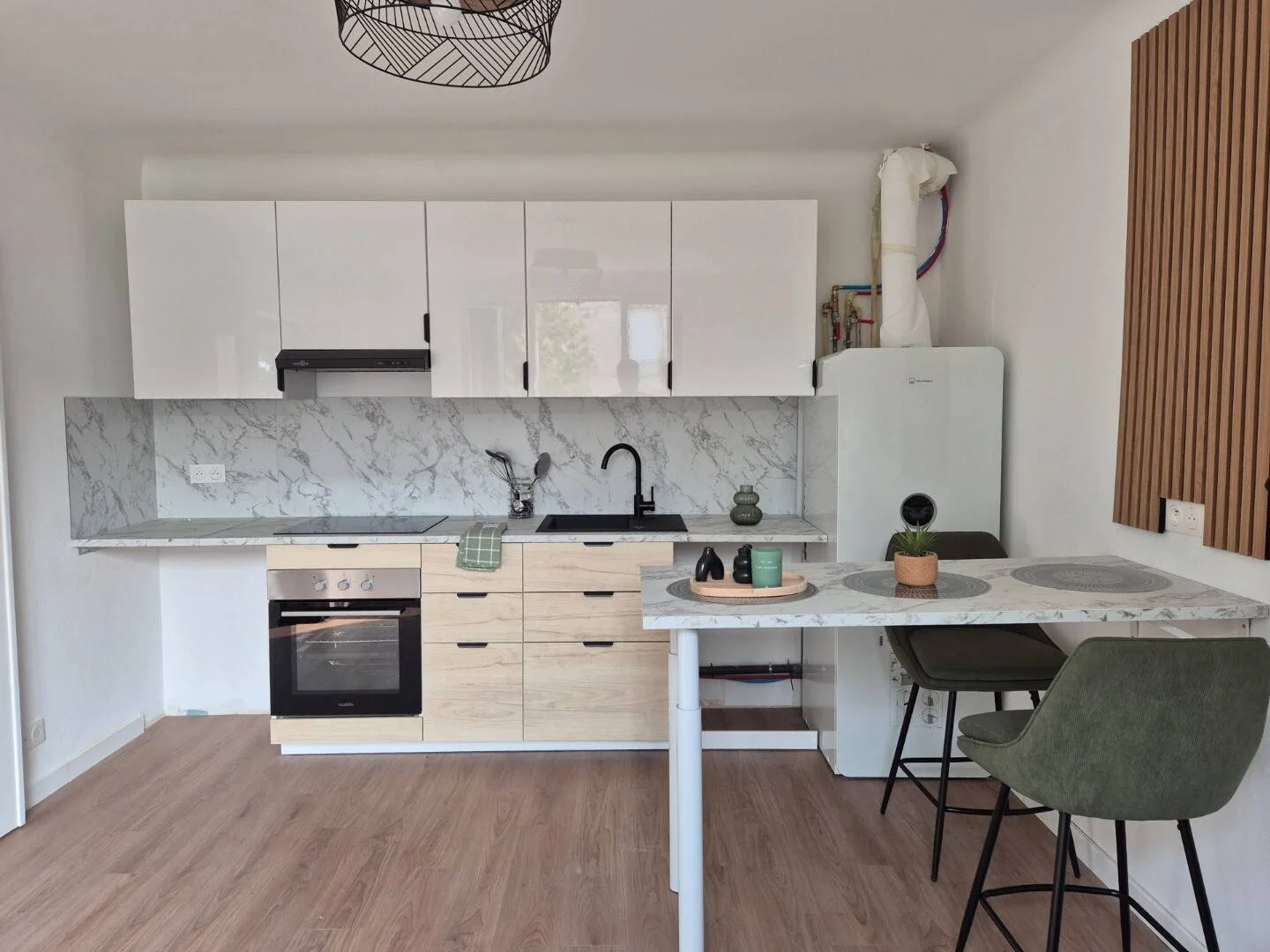Comfortable and spacious student room in 