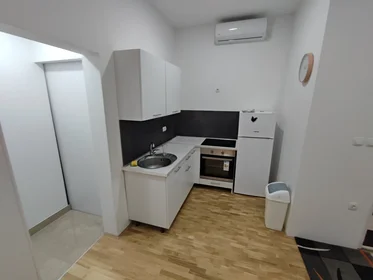 Dairenin tamamı konumu Vinkovačka cesta 4, 2 6 görüntüsü