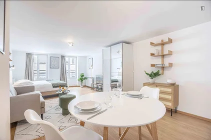 Studio à Rue Saint-Laurent, image 1 de 7