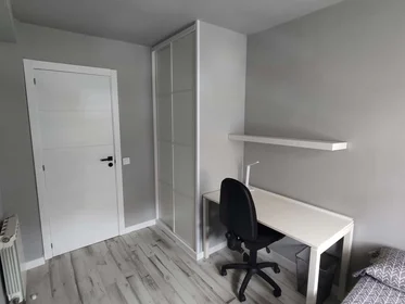 Quarto privado em Rúa de Bueu, imagem 1 de 10