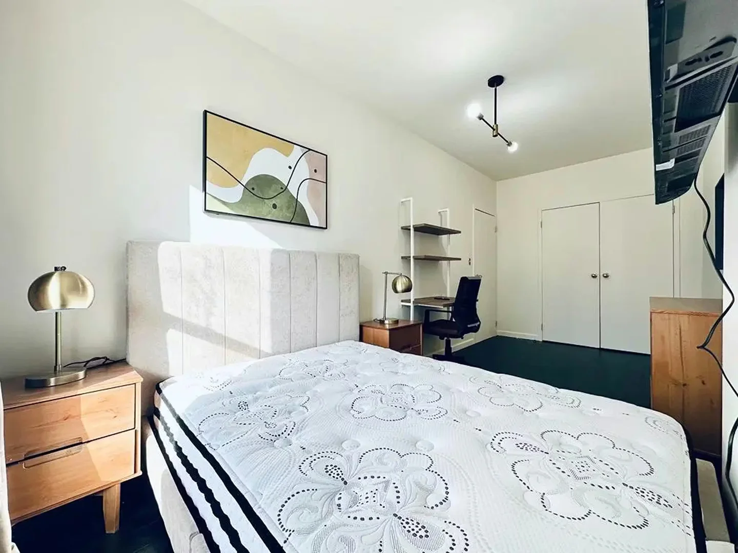 Habitación estudiantil económica cerca del campus en