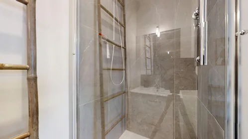 Habitación privada en 98 Avenue de Strasbourg, imagen 15 de 17