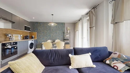 Private room at 98 Avenue de Strasbourg, image 3 of 14