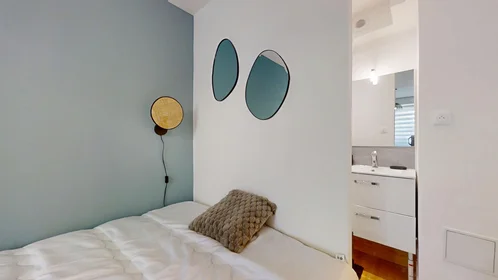 Private room at 98 Avenue de Strasbourg, image 10 of 14
