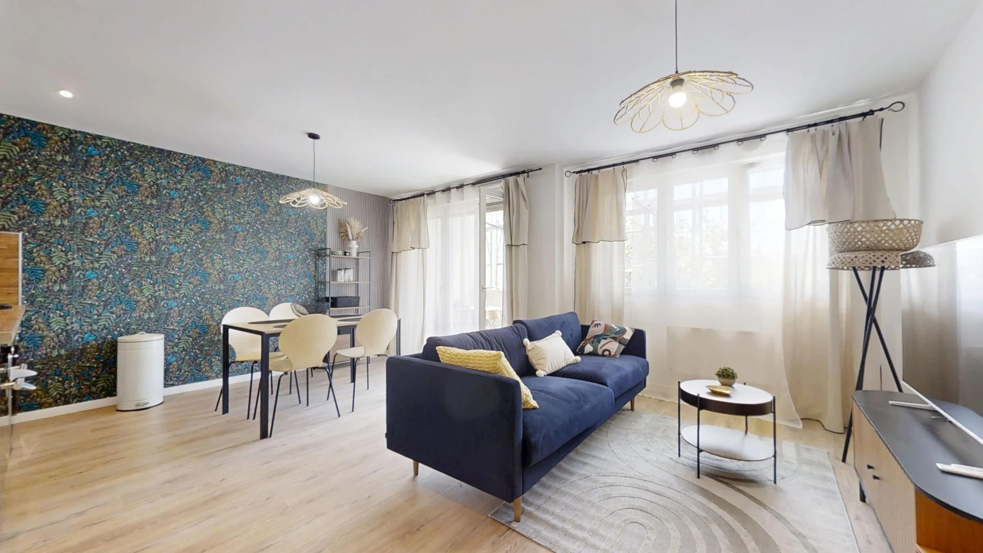 Student-friendly room in  with modern amenities