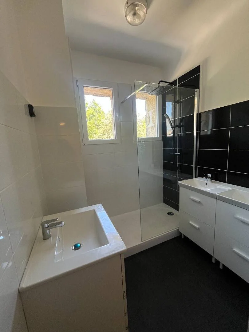 Room for rent in student apartment in , fully furnished