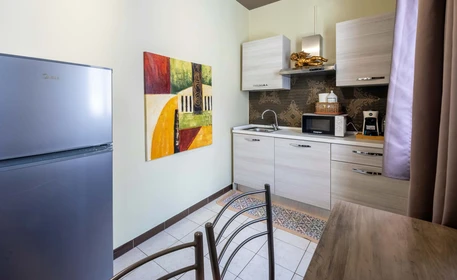 Chambre privée à Via Campagnol di Tombetta, 37134 Verona VR, Italy, image 6 de 12