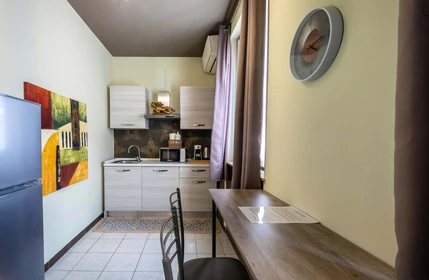 Chambre privée à Via Campagnol di Tombetta, 37134 Verona VR, Italy, image 8 de 12