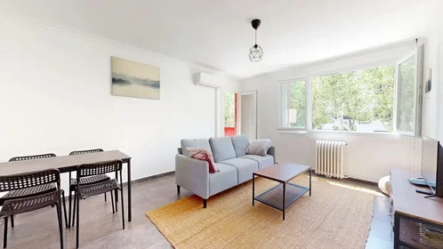Özel oda konumu Rue Guillaume d'Autignac, Lemasson, 5 10 görüntüsü