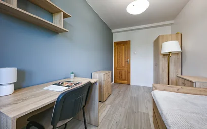 Pokój do wynajęcia z podwójnym łóżkiem w {area}