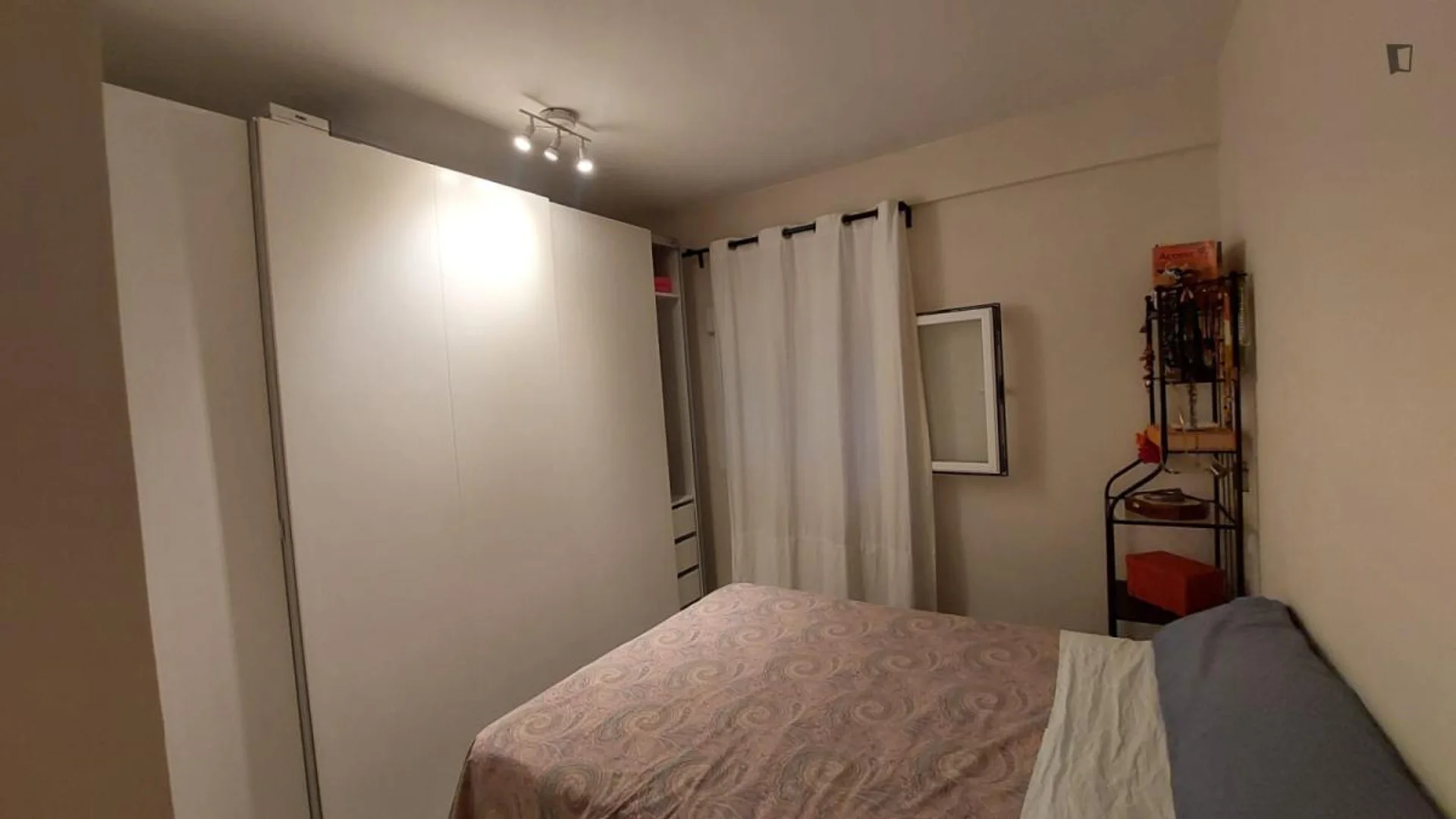 Student-friendly room in  with modern amenities