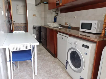 Stanza privata in Rua Barão Monte Pedral 7, immagine 20 di 26