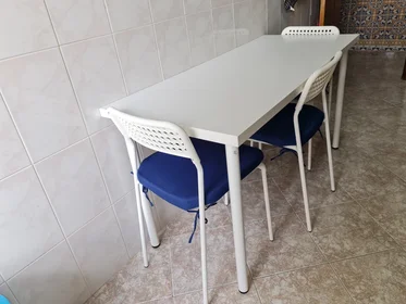 Stanza privata in Rua Barão Monte Pedral 7, immagine 21 di 26