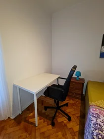 Stanza privata in Rua Barão Monte Pedral 7, immagine 8 di 26