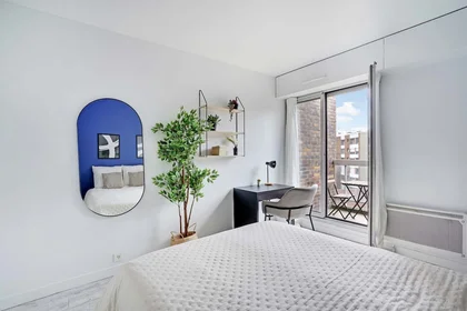 Özel oda konumu 6 Rue du Dr Lombard, 92130 Issy-les-Moulineaux, France, 2 4 görüntüsü