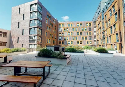 Habitación privada en iQ Haywood House London NW6 1RZ, imagen 1 de 10